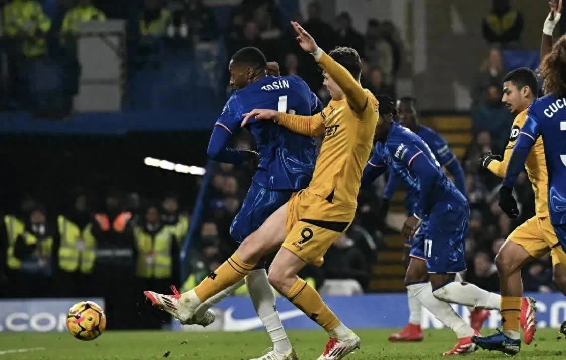 英超经典战役,精彩进球和关键扑救让现场沸腾的简单介绍 英超经典战役,精彩进球和关键扑救让现场沸腾的简单介绍