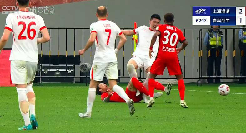 包含精彩纷呈的中超季后赛激烈角逐中的词条 包含精彩纷呈的中超季后赛激烈角逐中的词条