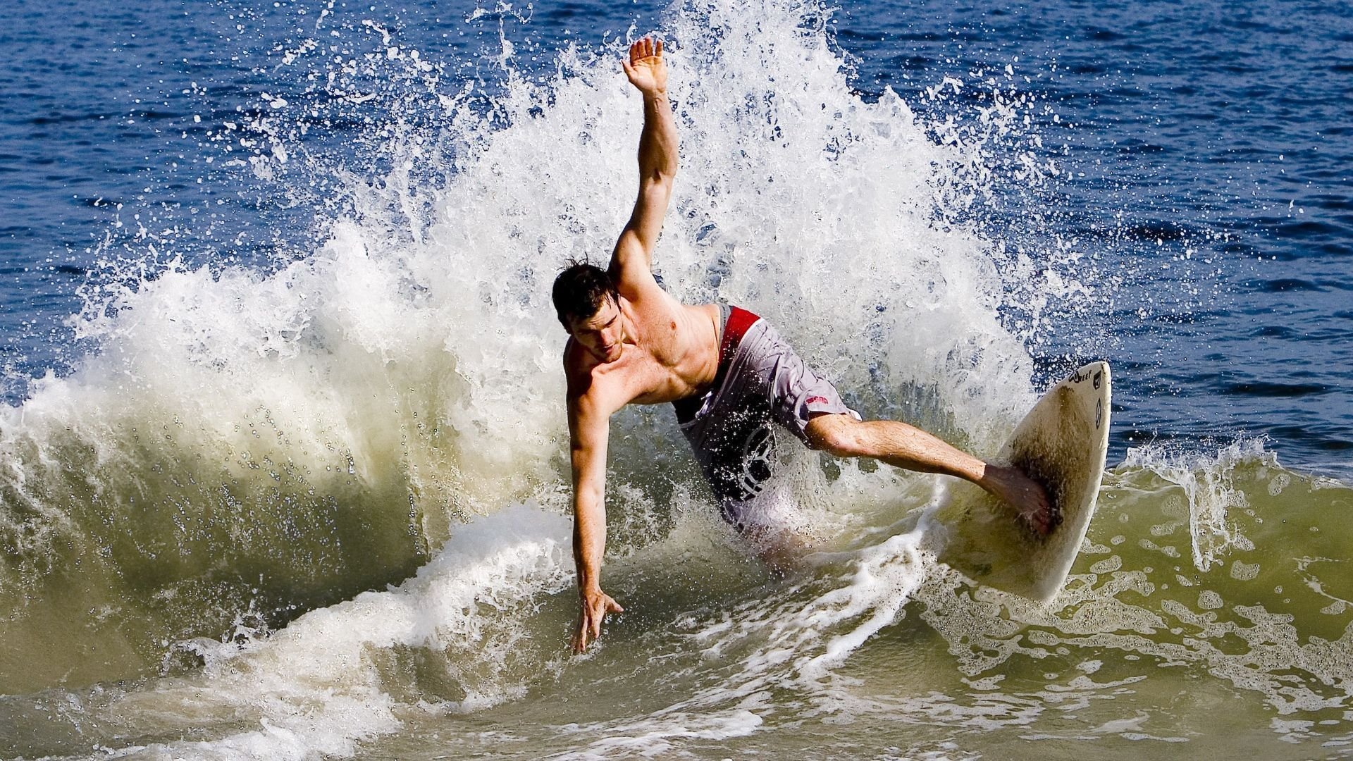 米兰足球官网-云达不莱梅奋勇前行，逐步追赶前列，云达不莱梅vs汉堡